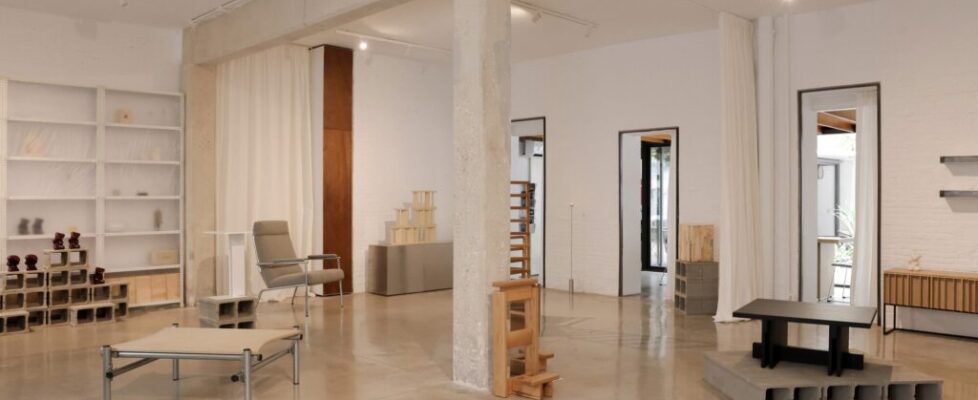 1-fondovisto-presencia-sala