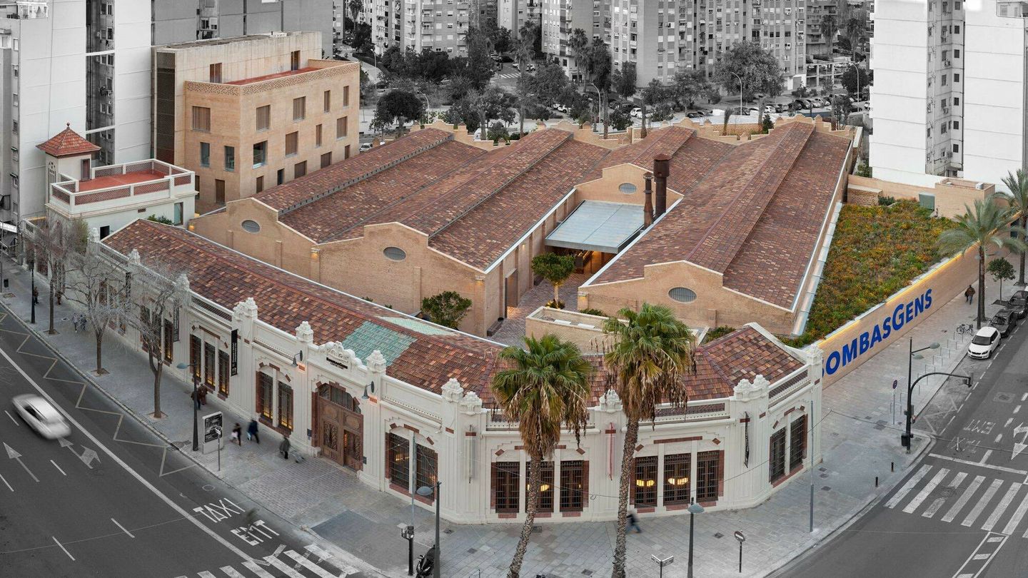 Vista aérea de Bombas Gens, centro de artes digitales en una antigua fábrica de València